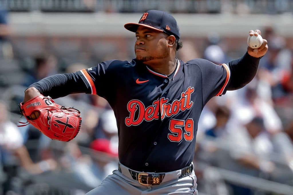 Friday Sports – Late rally gives Tigers a 5-2 win in Atlanta | News/Talk/Sports 94.9 WSJM