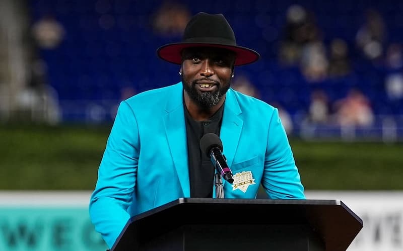 Dodgers broadcaster Dontrelle Willis receives huge honor from Marlins