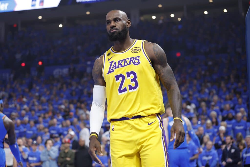 Dwyane Wade Gets Real On LeBron James Joining 76ers Over Heat: "I Think There's More To This Move..." - Fadeaway World