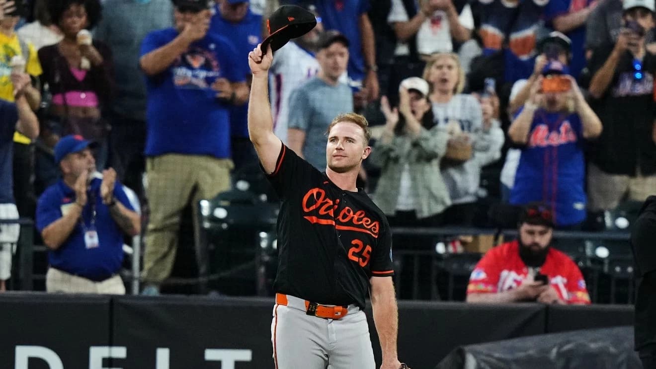 Alonso hitless in return to Queens but Henderson's homer eliminates Mets as O's win 2-1