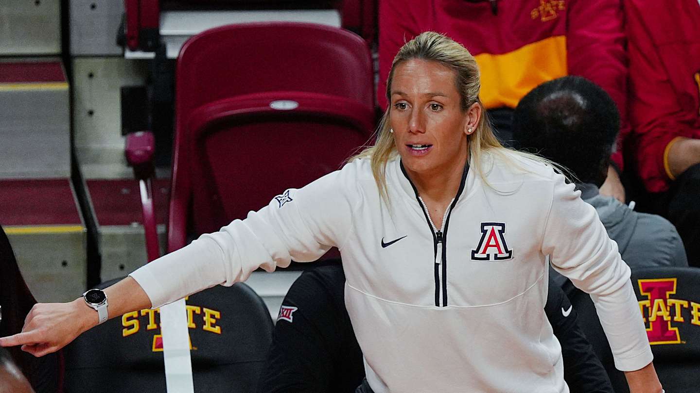 Coming off difficult season 2026 Arizona class finishes in top 20