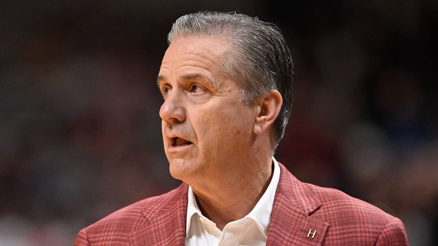 Calipari 'Wouldn't Be Surprised' If Young Razorbacks Get Beat by Bahamas National Team