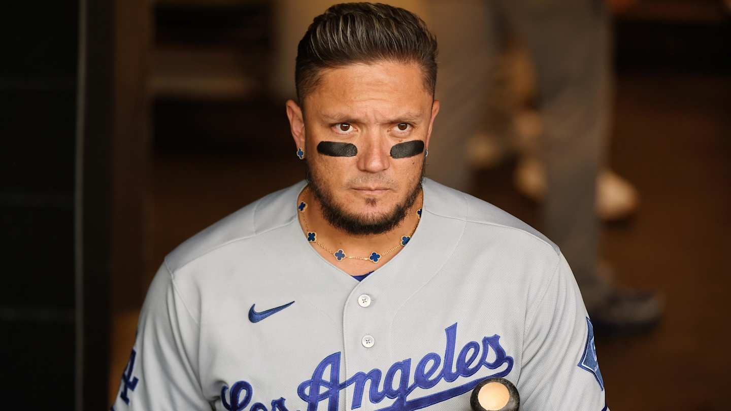 Miguel Rojas has perfect response to harmless John Schneider World Series comments