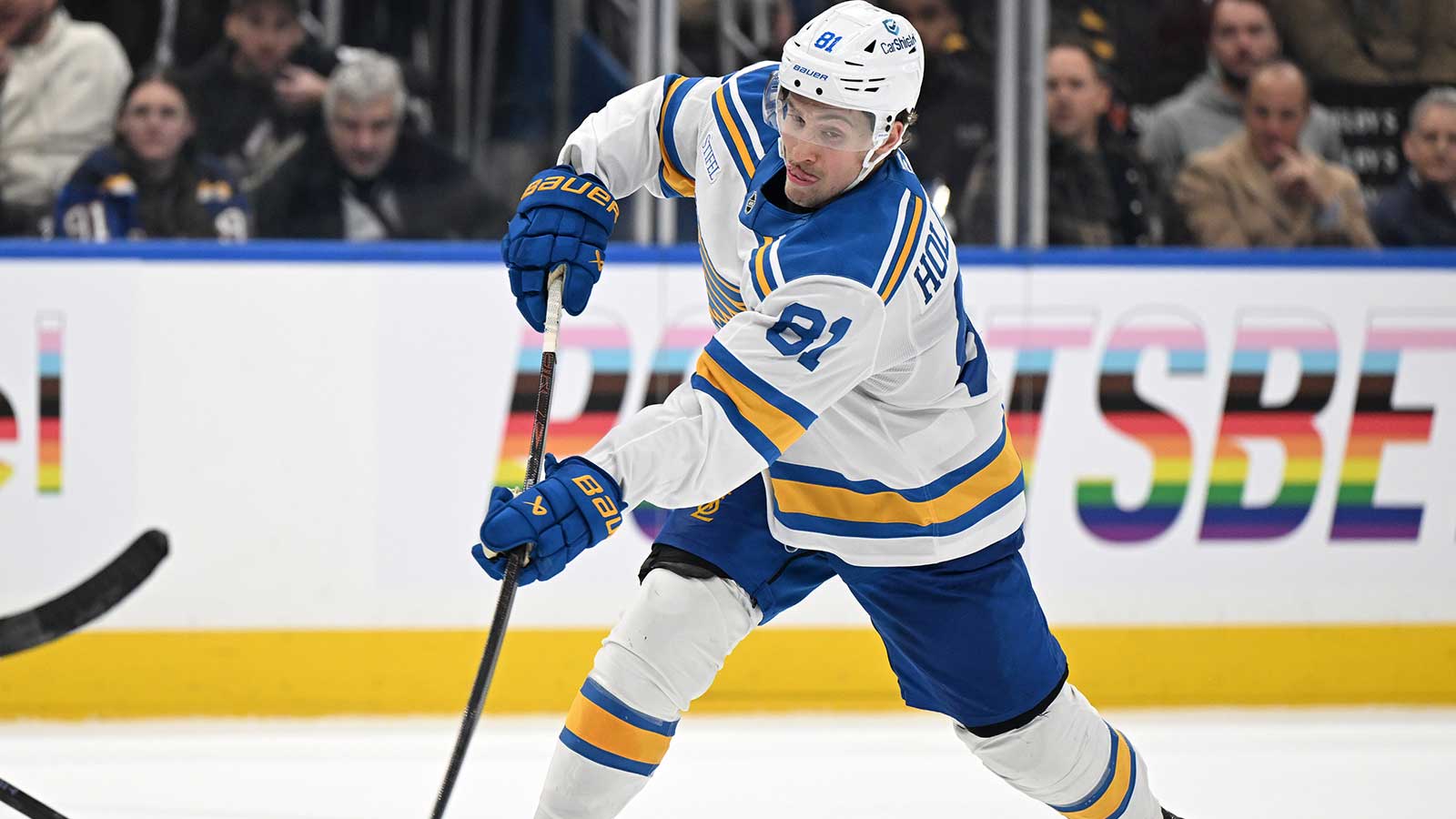 Blues news: St Louis signs Dylan Holloway to $38.75 million extension