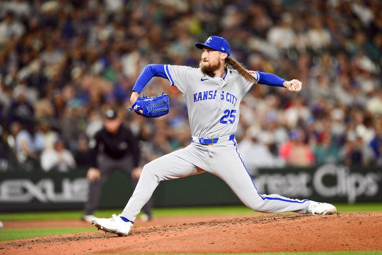Royals pull out victory over Mariners in slugfest - Hawaii Tribune-Herald
